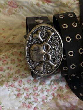 Skull & Crossbones Metal Buckle Black  Belt